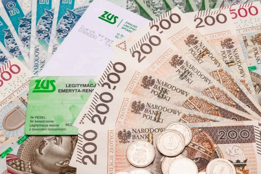 Staż pracy do emerytury: Co wlicza ZUS? Sprawdź!